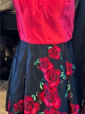 Blondie Nites Red and Black Backless Rose-Print Dress